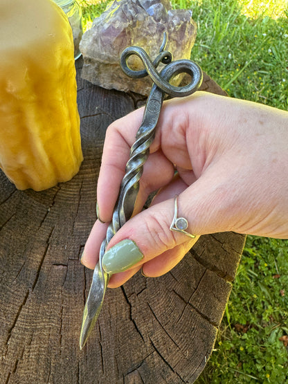 Twisted Loop Candle Scribe
